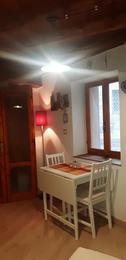 Villa Ca' Du Barbe: Tra Le Alpi E Il Mare Mendatica Exterior foto