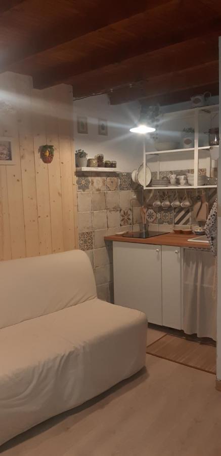 Villa Ca' Du Barbe: Tra Le Alpi E Il Mare Mendatica Exterior foto